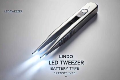 Lindo LED Tweezer Battery Type with bright LED light for precision grooming